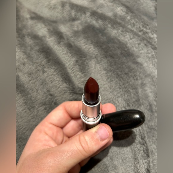 M.A.C Cosmetics Matte Lipstick - Picture 1 of 4